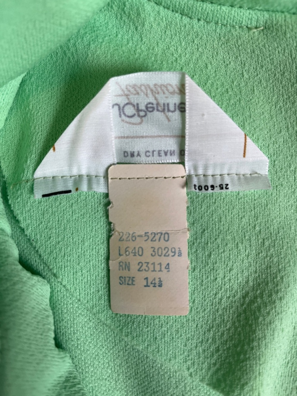 1960s/70s JCPenny Fashions Long Sheer Sleeve Mini Dress, Neon Green, Size 14.5 - Picture 3 of 6